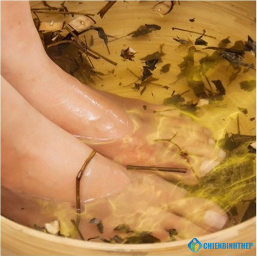 Nên Ngâm Chân vào LÚC NÀO là TỐT NHẤT? Bí Quyết &quot;Vàng&quot; 15 Phút Cho Giấc Ngủ Sâu