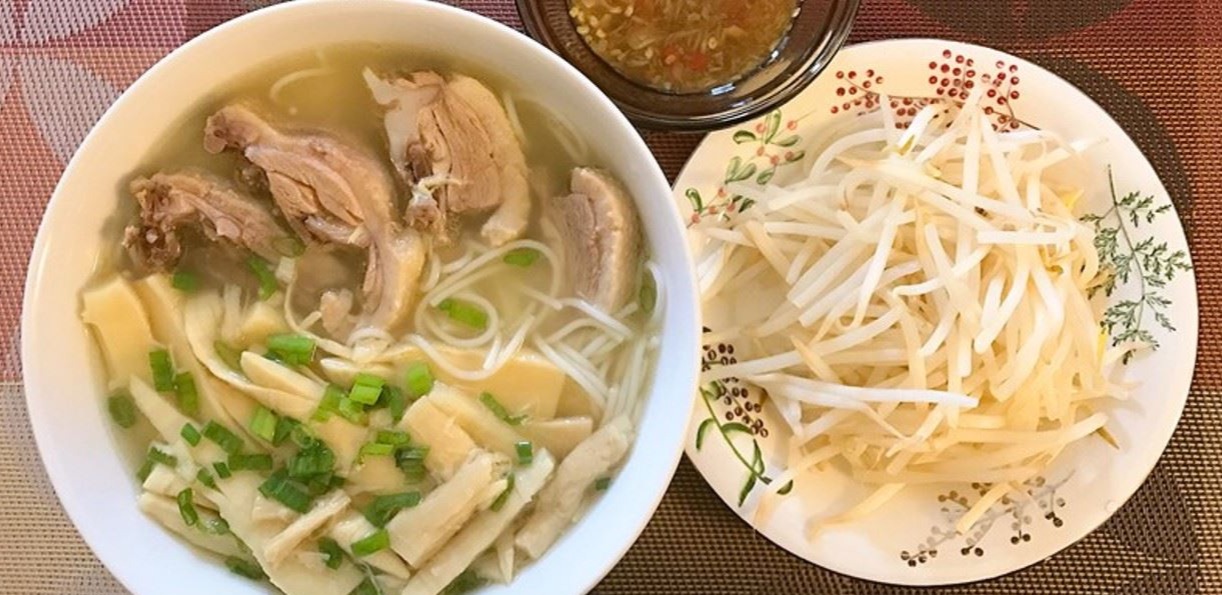 Bún măng gây đau dạ dày